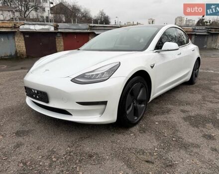 Білий Тесла Модель 3, об'ємом двигуна 0 л та пробігом 93 тис. км за 15800 $, фото 33 на Automoto.ua