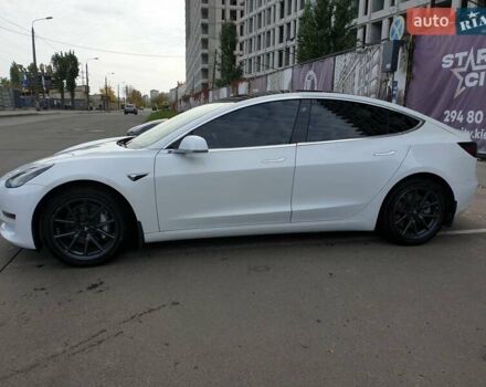 Білий Тесла Модель 3, об'ємом двигуна 0 л та пробігом 99 тис. км за 17900 $, фото 6 на Automoto.ua