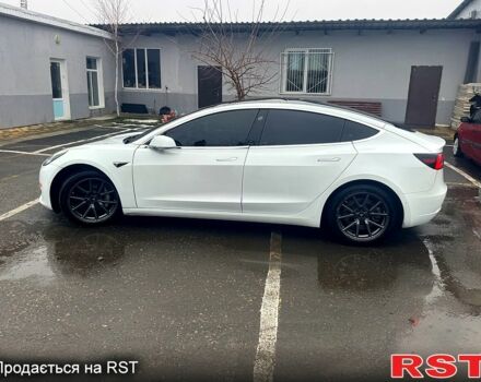Белый Тесла Модель 3, объемом двигателя 0.26 л и пробегом 185 тыс. км за 15300 $, фото 1 на Automoto.ua