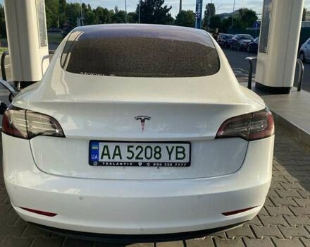 Білий Тесла Модель 3, об'ємом двигуна 0 л та пробігом 170 тис. км за 15700 $, фото 2 на Automoto.ua