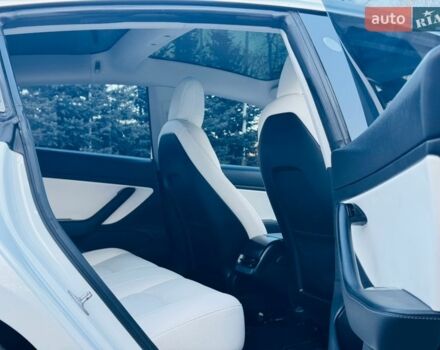 Білий Тесла Модель 3, об'ємом двигуна 0 л та пробігом 116 тис. км за 15500 $, фото 6 на Automoto.ua