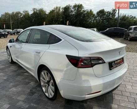 Білий Тесла Модель 3, об'ємом двигуна 0 л та пробігом 90 тис. км за 14999 $, фото 4 на Automoto.ua