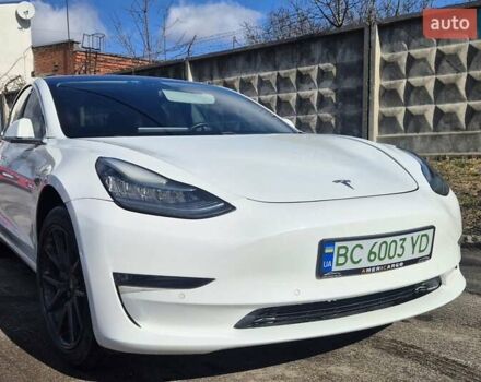 Білий Тесла Модель 3, об'ємом двигуна 0 л та пробігом 132 тис. км за 15300 $, фото 1 на Automoto.ua