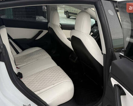 Білий Тесла Модель 3, об'ємом двигуна 0 л та пробігом 100 тис. км за 16500 $, фото 9 на Automoto.ua