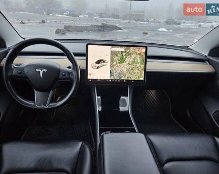Белый Тесла Модель 3, объемом двигателя 0 л и пробегом 100 тыс. км за 14900 $, фото 13 на Automoto.ua