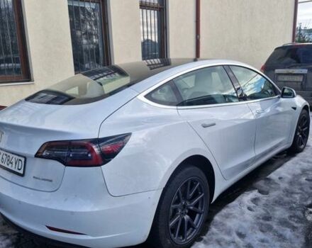 Белый Тесла Модель 3, объемом двигателя 0 л и пробегом 74 тыс. км за 19000 $, фото 1 на Automoto.ua