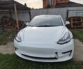 Білий Тесла Модель 3, об'ємом двигуна 0 л та пробігом 48 тис. км за 11800 $, фото 5 на Automoto.ua