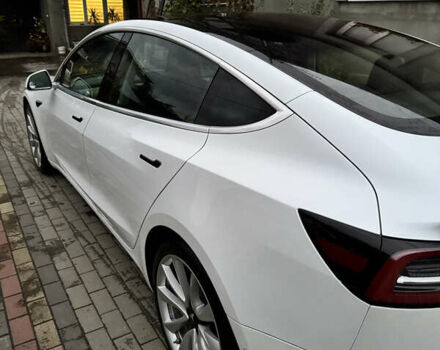 Белый Тесла Модель 3, объемом двигателя 0 л и пробегом 123 тыс. км за 16499 $, фото 12 на Automoto.ua