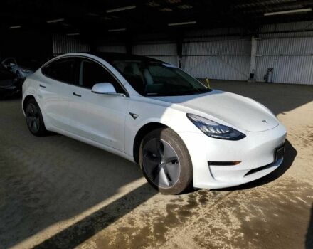 Белый Тесла Модель 3, объемом двигателя 0 л и пробегом 35 тыс. км за 5700 $, фото 3 на Automoto.ua