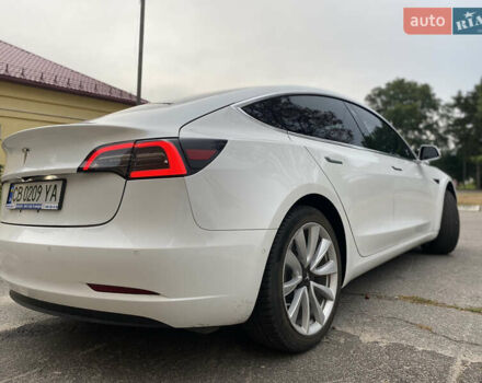 Білий Тесла Модель 3, об'ємом двигуна 0 л та пробігом 57 тис. км за 18850 $, фото 9 на Automoto.ua