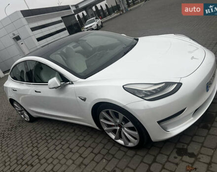 Белый Тесла Модель 3, объемом двигателя 0 л и пробегом 85 тыс. км за 19399 $, фото 16 на Automoto.ua