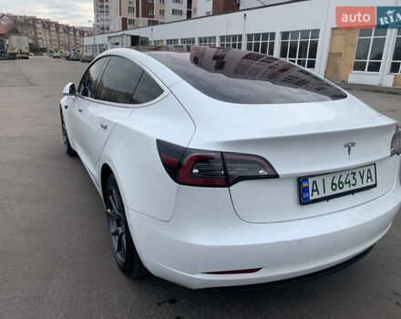 Тесла Модель 3 2018 у Києві на Automoto.ua Білий Тесла Модель 3, об'ємом двигуна 0 л та пробігом 65 тис. км за 15300 $, фото 11 на Automoto.ua