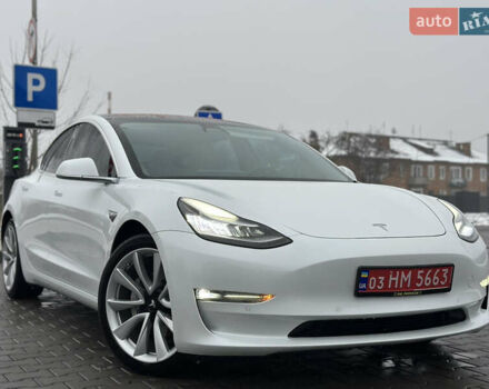Білий Тесла Модель 3, об'ємом двигуна 0 л та пробігом 118 тис. км за 14999 $, фото 47 на Automoto.ua