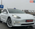 Білий Тесла Модель 3, об'ємом двигуна 0 л та пробігом 118 тис. км за 14999 $, фото 47 на Automoto.ua