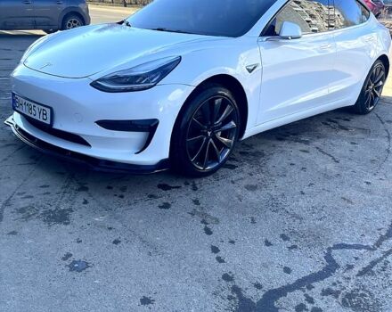 Белый Тесла Модель 3, объемом двигателя 0 л и пробегом 165 тыс. км за 17000 $, фото 1 на Automoto.ua