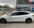 Білий Тесла Модель 3, об'ємом двигуна 0 л та пробігом 89 тис. км за 18000 $, фото 2 на Automoto.ua