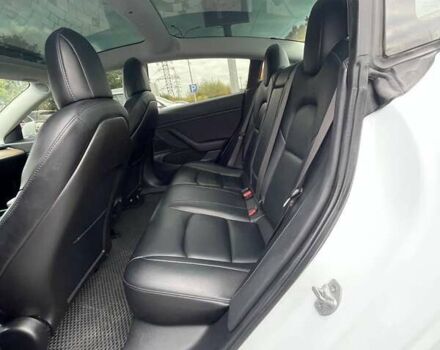 Белый Тесла Модель 3, объемом двигателя 0 л и пробегом 151 тыс. км за 17300 $, фото 15 на Automoto.ua