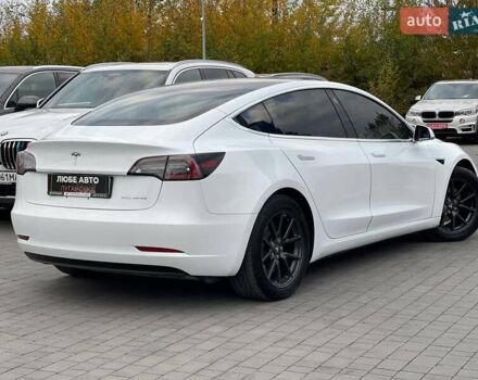 Белый Тесла Модель 3, объемом двигателя 0 л и пробегом 151 тыс. км за 17300 $, фото 5 на Automoto.ua