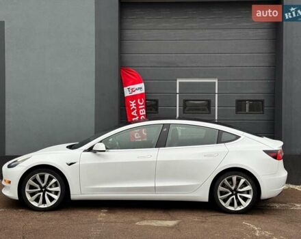 Білий Тесла Модель 3, об'ємом двигуна 0 л та пробігом 35 тис. км за 19500 $, фото 4 на Automoto.ua