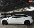 Білий Тесла Модель 3, об'ємом двигуна 0 л та пробігом 157 тис. км за 18500 $, фото 5 на Automoto.ua