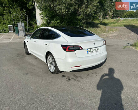 Белый Тесла Модель 3, объемом двигателя 0 л и пробегом 90 тыс. км за 16999 $, фото 4 на Automoto.ua