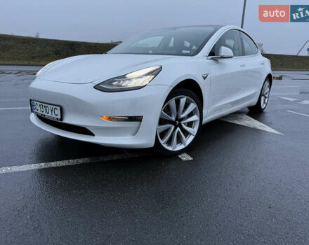 Белый Тесла Модель 3, объемом двигателя 0 л и пробегом 42 тыс. км за 18900 $, фото 1 на Automoto.ua