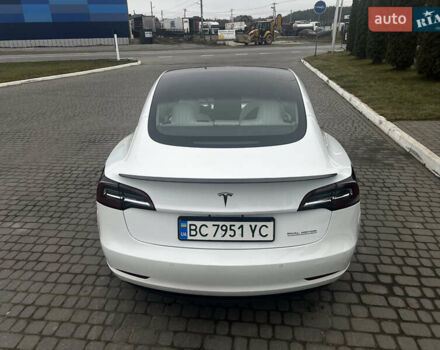 Белый Тесла Модель 3, объемом двигателя 0 л и пробегом 85 тыс. км за 19399 $, фото 13 на Automoto.ua