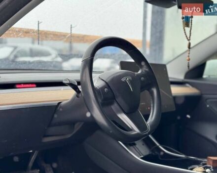 Білий Тесла Модель 3, об'ємом двигуна 0 л та пробігом 140 тис. км за 16000 $, фото 10 на Automoto.ua