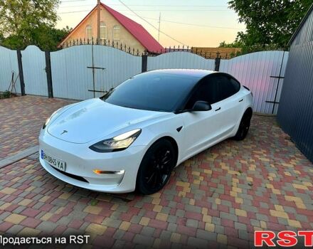 Белый Тесла Модель 3, объемом двигателя 0.26 л и пробегом 91 тыс. км за 19000 $, фото 4 на Automoto.ua
