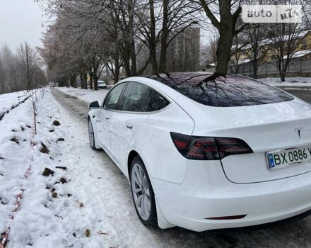 Білий Тесла Модель 3, об'ємом двигуна 0 л та пробігом 108 тис. км за 17500 $, фото 18 на Automoto.ua