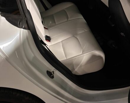 Білий Тесла Модель 3, об'ємом двигуна 0 л та пробігом 73 тис. км за 18000 $, фото 6 на Automoto.ua