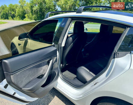 Тесла Модель 3 2018 у Александрие на Automoto.ua Білий Тесла Модель 3, об'ємом двигуна 0 л та пробігом 160 тис. км за 18600 $, фото 12 на Automoto.ua