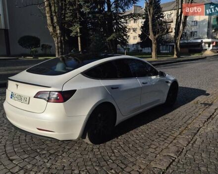 Белый Тесла Модель 3, объемом двигателя 0 л и пробегом 98 тыс. км за 19150 $, фото 31 на Automoto.ua