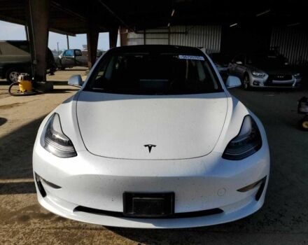 Белый Тесла Модель 3, объемом двигателя 0 л и пробегом 35 тыс. км за 5700 $, фото 4 на Automoto.ua