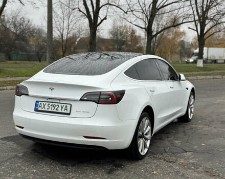 Белый Тесла Модель 3, объемом двигателя 0 л и пробегом 60 тыс. км за 17000 $, фото 3 на Automoto.ua