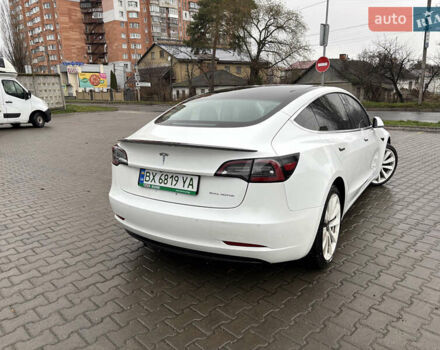 Білий Тесла Модель 3, об'ємом двигуна 0 л та пробігом 94 тис. км за 16300 $, фото 4 на Automoto.ua