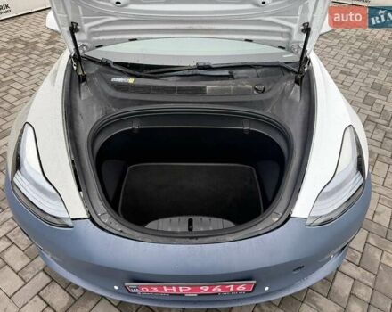 Белый Тесла Модель 3, объемом двигателя 0 л и пробегом 291 тыс. км за 10900 $, фото 14 на Automoto.ua