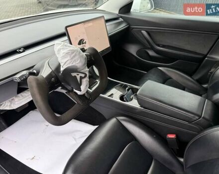 Белый Тесла Модель 3, объемом двигателя 0 л и пробегом 291 тыс. км за 10900 $, фото 11 на Automoto.ua