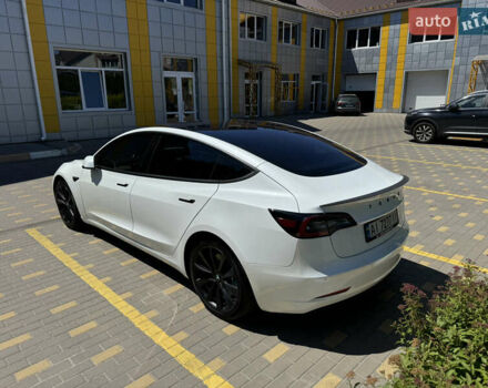 Белый Тесла Модель 3, объемом двигателя 0 л и пробегом 145 тыс. км за 17900 $, фото 5 на Automoto.ua
