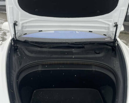 Белый Тесла Модель 3, объемом двигателя 0 л и пробегом 105 тыс. км за 18500 $, фото 24 на Automoto.ua