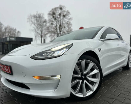 Білий Тесла Модель 3, об'ємом двигуна 0 л та пробігом 118 тис. км за 14999 $, фото 34 на Automoto.ua