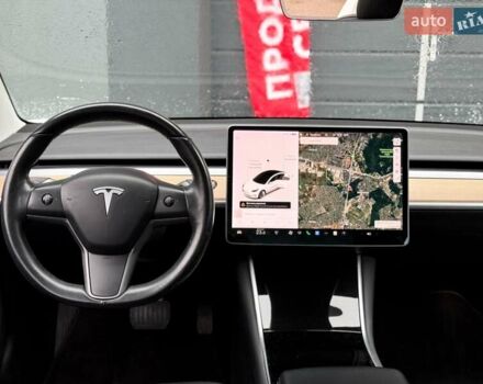 Білий Тесла Модель 3, об'ємом двигуна 0 л та пробігом 35 тис. км за 19500 $, фото 16 на Automoto.ua