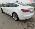 Белый Тесла Модель 3, объемом двигателя 0 л и пробегом 130 тыс. км за 17500 $, фото 7 на Automoto.ua