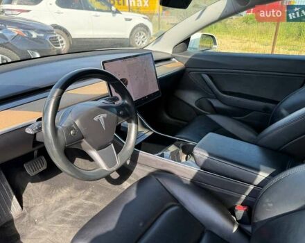 Белый Тесла Модель 3, объемом двигателя 0 л и пробегом 210 тыс. км за 11600 $, фото 9 на Automoto.ua