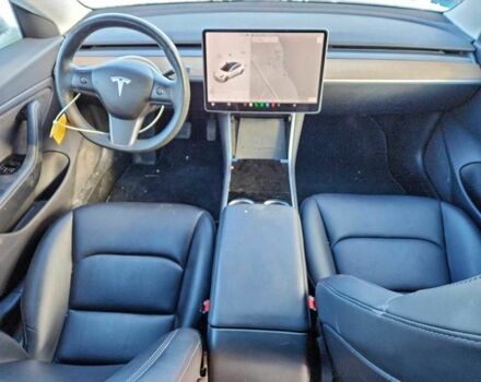 Білий Тесла Модель 3, об'ємом двигуна 0 л та пробігом 65 тис. км за 13500 $, фото 7 на Automoto.ua