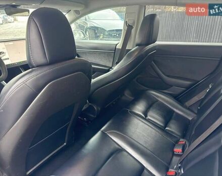 Белый Тесла Модель 3, объемом двигателя 0 л и пробегом 291 тыс. км за 10900 $, фото 8 на Automoto.ua