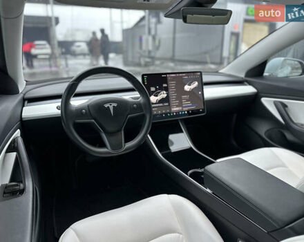 Білий Тесла Модель 3, об'ємом двигуна 0 л та пробігом 118 тис. км за 14999 $, фото 81 на Automoto.ua