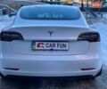 Білий Тесла Модель 3, об'ємом двигуна 0 л та пробігом 99 тис. км за 18200 $, фото 7 на Automoto.ua