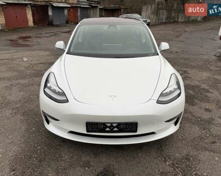 Білий Тесла Модель 3, об'ємом двигуна 0 л та пробігом 93 тис. км за 15800 $, фото 5 на Automoto.ua