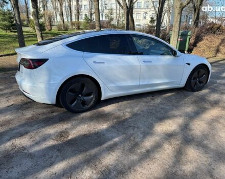Белый Тесла Модель 3, объемом двигателя 0 л и пробегом 138 тыс. км за 18990 $, фото 4 на Automoto.ua